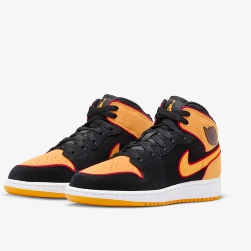 NEW~Big Kids Nike AIR JORDAN 1 MID SE GS BLACK/ORANGE Style #FJ4924-008~
